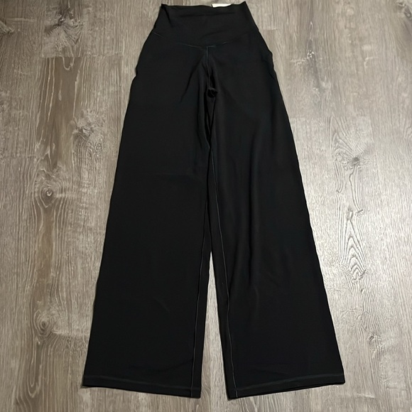 OFFLINE By Aerie Real Me XTRA High Waisted Trouser Size XS - Picture 2 of 5